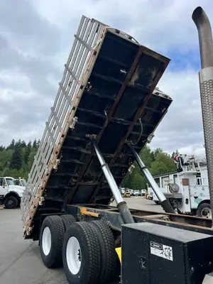 Used 2009 INTERNATIONAL® PAYSTAR 5600 Rolloff Trucks Washington US | Puget Sound Truck Sales #1546535