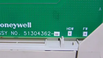 Honeywell 51304362-100 UCN Low Level Analog Mux Card HDW: U FW: G Used