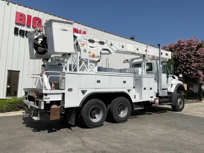 Used 2013 INTERNATIONAL 7500 Bucket (boom) trucks California US | Big Truck & Equipment #1412269