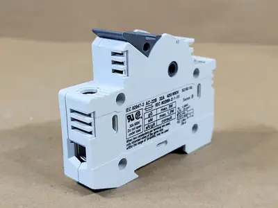 NEW ALLEN-BRADLEY 1492-FB1M30