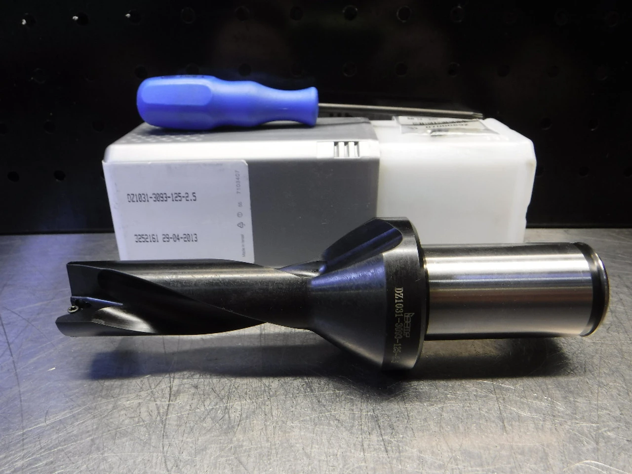 Iscar 1.031" Indexable Drill 1.250" Shank DZ1031-3093-125-2.5 (LOC2219)
