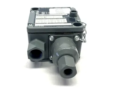 USED ALLEN BRADLEY 836T-T252J