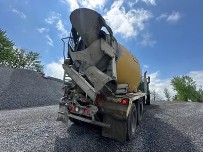 Used 2000 MACK RB688S Concrete Mixer Trucks Pennsylvania US | Proxy Equipment #1378234