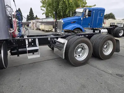 USED 2020 PETERBILT 567