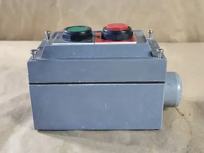 New | in-Stock ALLEN-BRADLEY 800H-2HA4RL Switchgears British Columbia CA | Lenmark #239219