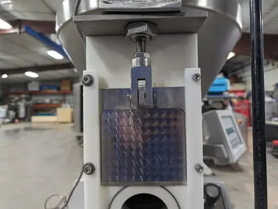 Reiser/Vemag 4 in. Pneumatic Guillotine