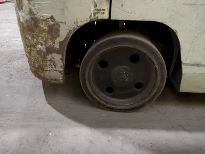 USED NISSAN MCU1F2A30LV