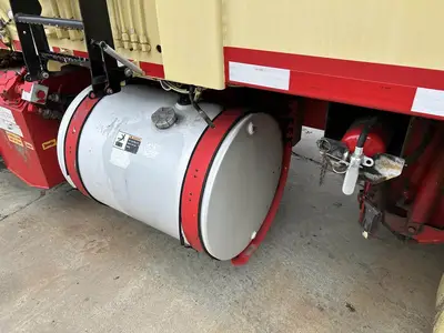 USED 2011 AUTOCAR XPEDITOR