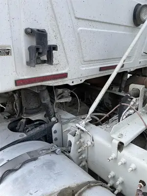 USED 2011 MACK PINNACLE CXU612