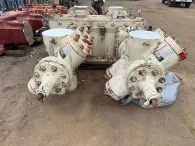 White Superior MH-64 Compressor Frame SN 336670 and 9.5" x 9.5" x 5.75" x 5.75" cylinders
