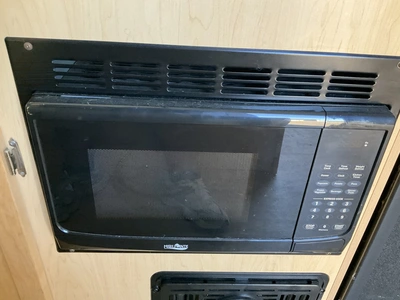 USED 2022 COLUMBIA ALINER EXPEDITION