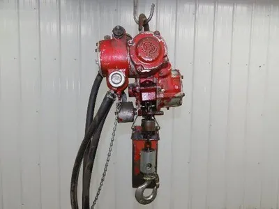 Chicago Pneumatic 1/2 Ton 1000Lb Power Vane Air Chain Hoist 10' 3" Lift Pendant