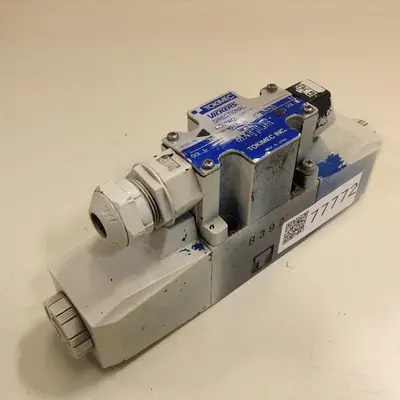 USED VICKERS DC4V37CMP7H750