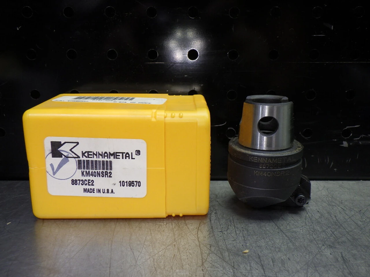 Kennametal KM40 Coolant Thru Indexable Boring Bar KM40NSR2 (LOC2675B)