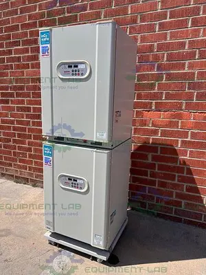 USED SANYO MCO-18 AIC CO2 DUAL STACKED INCUBATOR 170L, 110- 120V