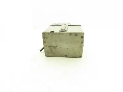 Showa LCB-4111C Lubricator Pump 0.1 L/min  1.2 Mpa 100VAC 2L Tank