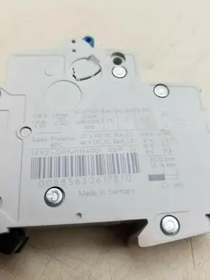 USED ALLEN BRADLEY CIRCUIT BREAKER