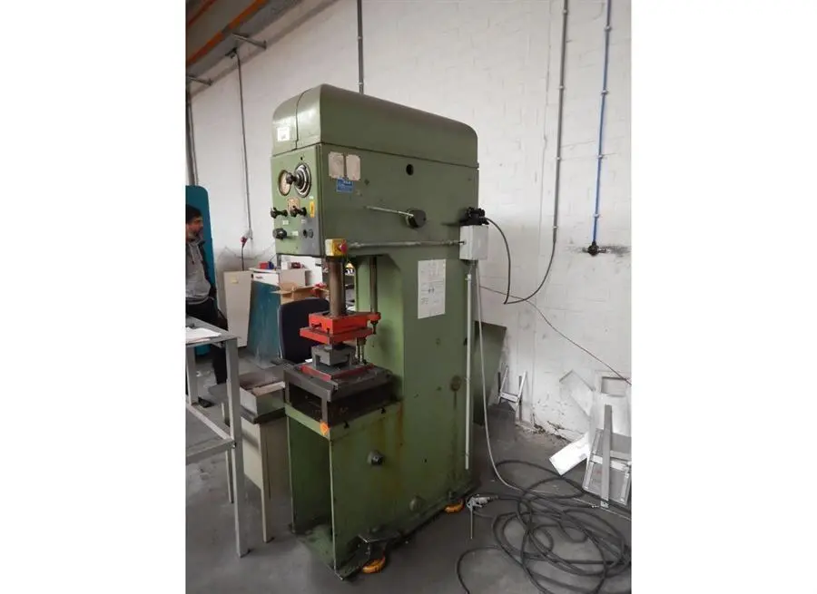 USED WMW 10 TON