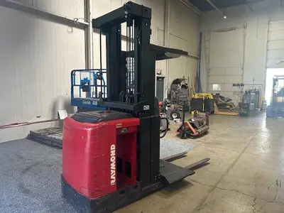 Used 2014 RAYMOND 520OPC30TT Order Pickers Illinois US | Somerset Equipment Sales #1546167