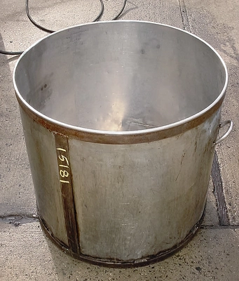 USED 90 GALLON MIXING TANK 90 GALLON