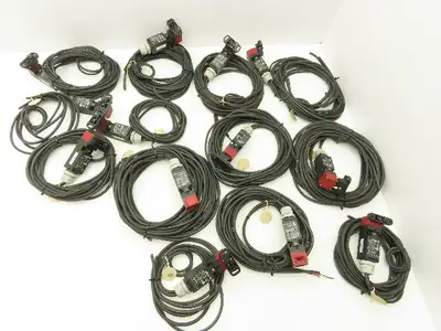Omron D4NS-2DF Safety Door Switch 3A 240VAC/0.27A 250VDC Lot of 13
