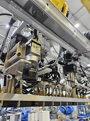 USED FANUC M-710IC/70
