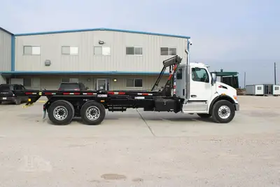 New | in-Stock 2027 PETERBILT 548 Rolloff Trucks Texas US | Roll Off Truck World #1492000