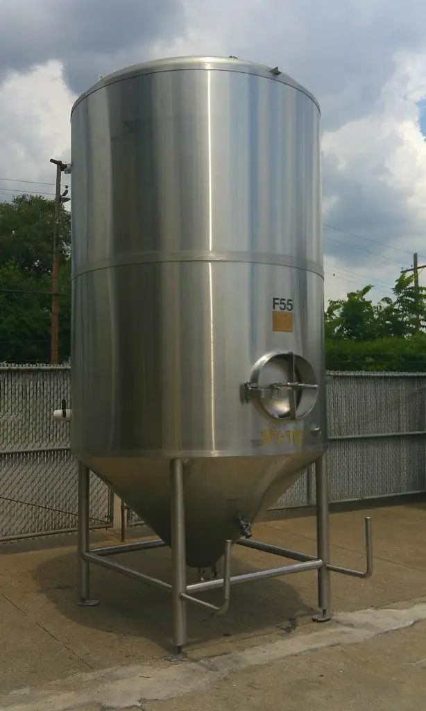 SPC9197  Tank 2000 gallon vertical tank, Stainless Steel, conical