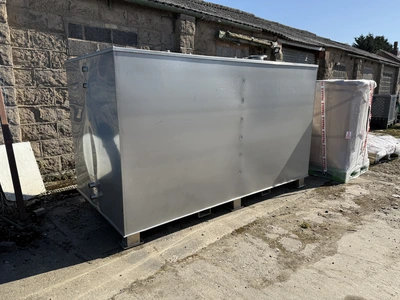 5,100L S/S Enclosed Rectangular tank
