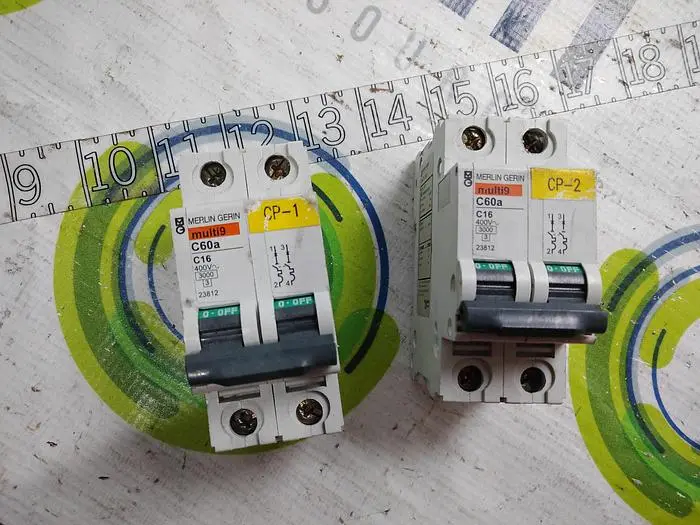 Used MERLIN GERIN C60A MULTI9 C16 Circuit Breakers | SMT Resource #484971