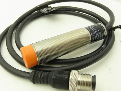 IFM Efector IG5932 Proximity Sensor Switch Capacitive 18mm IGA3008-ANKG Lot of 2