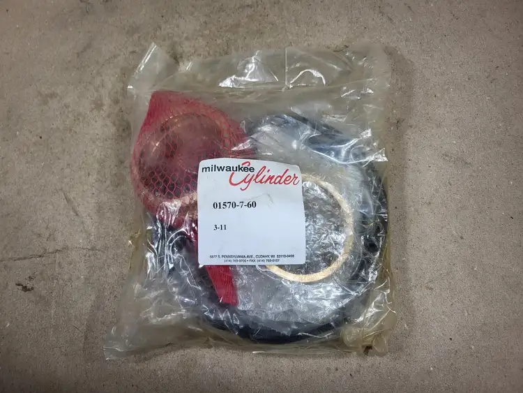 New | in-Stock MILWAUKEE CYLINDER 01570-7-60 Parts British Columbia CA | Lenmark #328854