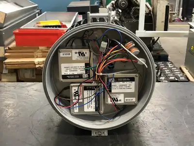 NEW CROUSE-HINDS VMV7L/UNV1