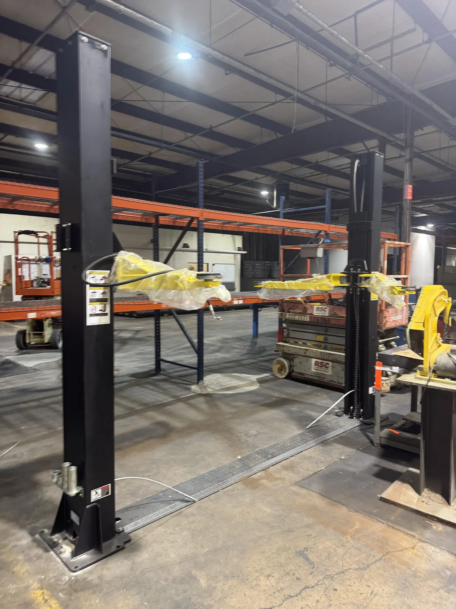 2 Post Automobile Lift