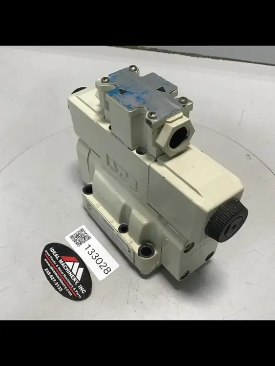 Used VICKERS DG4V 3S 6C M FW D7 H5 60 P10 Valves/Fittings Michigan US | Ideal Machinery #762191
