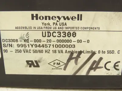 Honeywell UDC3300  Digital Temperature Controller DC330B-K0-000-20-000000-00-0