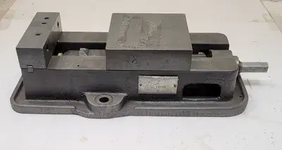 Used KURT D60 - 6" Misc Industrial Equipment Kentucky US | Aucto #687864