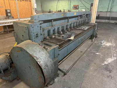10' X 10 GAUGE WYSONG MODEL #1010 POWER SQUARING SHEAR: YOBRO #23831