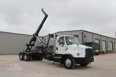 Used 2017 FREIGHTLINER 114SD Hooklifts & Roll-Offs Texas US | Roll Off Truck World #1491802
