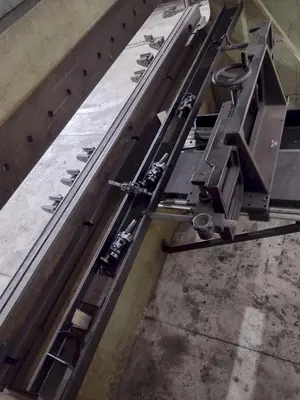 225 TON X 10' CINCINNATI MODEL #9 AUTO CYCLE AIR CLUTCH MECHANICAL PRESS BRAKE: STOCK #21130
