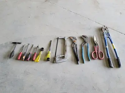 12 pcs Assorted Hand Tools