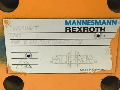 USED MANNESMANN REXROTH 4WE10E6732CG24N9Z4T08
