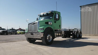 New | in-Stock 2025 WESTERN STAR 47X Cab Chassis trucks Texas US | Roll Off Truck World #1492024