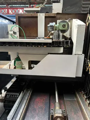 Mazak VTC 200c VMC