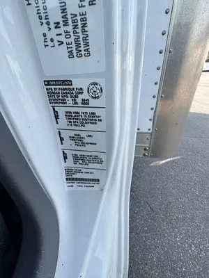 2020 HINO 195 Box Truck | Platinum Group (40)