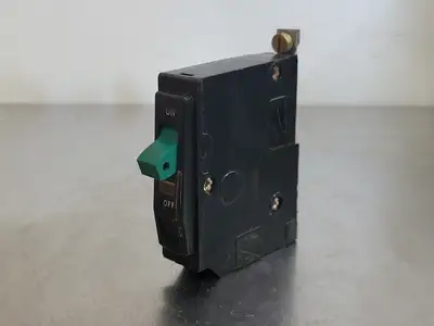 USED SQUARE D QOB120