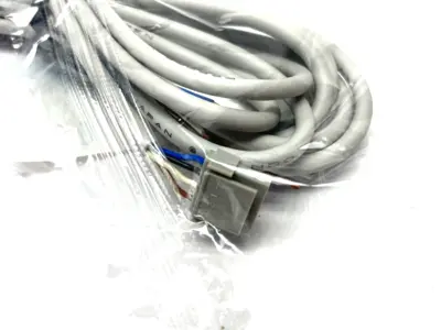 NEW SMC FLOW SWITCH CONNECTION CABLE 4-WIRE 2M LENGTH