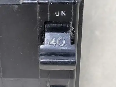 Used SQUARE D QO240 Switchgears British Columbia CA | Lenmark #239952
