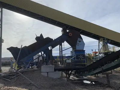 400 hp Hogger w/ Infeed & Outfeed Conveyor