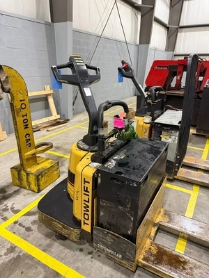 CATERPILLAR CAT / Towmotor 6,000Lb Electric Pallet Lifter Individual Machines | Midwest Machinery, LLC (3)